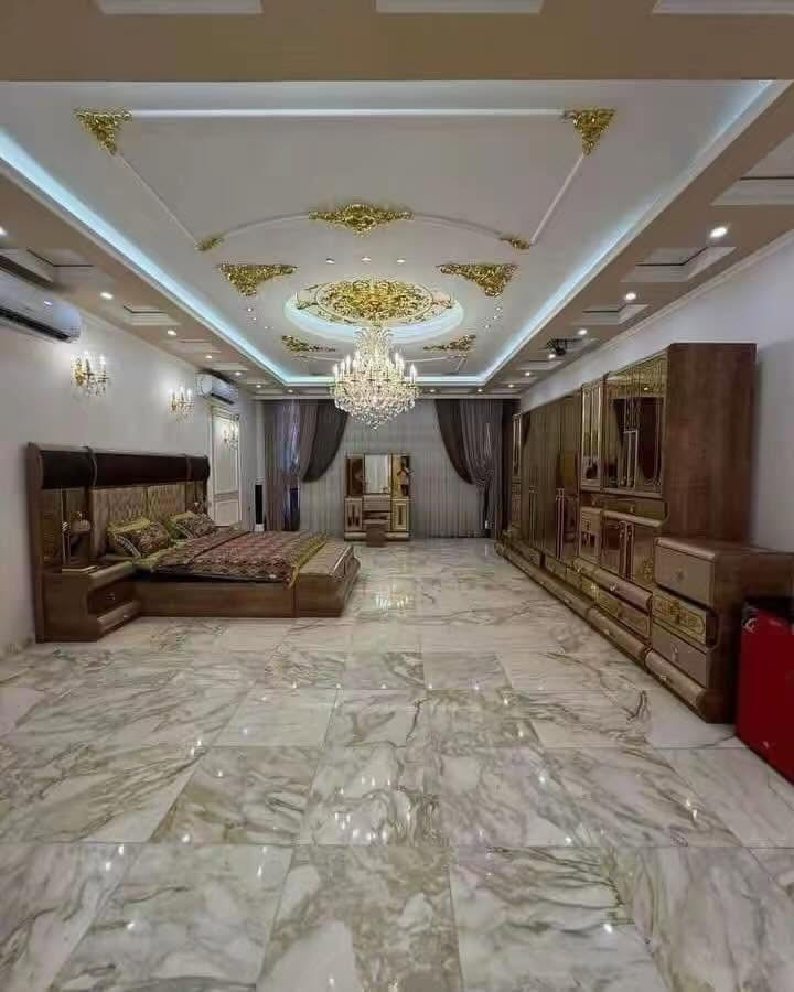 عقارات-الخضراء - نسعى - دومآ- نحو- الافضل 

#اعلان رقم ((1037))

#دار درجه أولى  للبيع في منطقه السيدية مربع الاقتصاديين 
خلف شارع الصناعه 
 
#مساحة : 480 م الواجهة :12 م 
#المحتويات  : 5 غرف نوم سويتات واستقبال كبير وهول حولي داخلي مطبخ كبير صحيات 5 ( جاكوزي )
حديقة كراج كبير
مسبح داخلي مع شلال
مصعد داخلي
نظام كامرات
الباب الخارحي كهرباء

#ملاحظة العقار يُباع مع الاثاث :
(التعامل والتفاوض مع صاحب العقار مباشر)

#السعر :اكتب رقم(( 1))

# للأ ستفسار 
مراسلة الصفحة على # الفيس بوك 
عقارات -الخضراء - في السيدية
# او الاتصال على الرقم
☎️***********☎️ 
#او مراجعة مكتب الخضراء 
في السيدية شارع العلوة مقابل قاعه ريتاج للمناسبات
