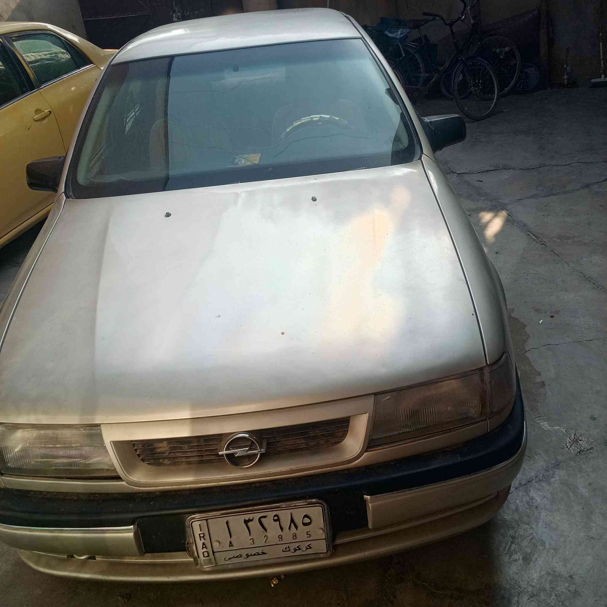 سياره اوبل فيكترا موديل 93 قايش عريض محرك گير گشر بل شرط مكان السيارة كركوك حي  العروبه ***********     ***********.     السعر 43 اوبي مجال
