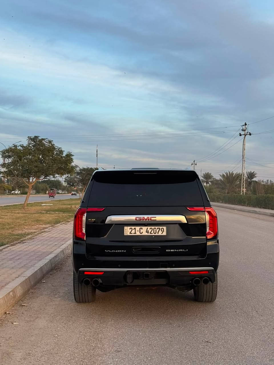 السلام عليكم 
جمسي دينالي اكس الـ للبيع 
Gmc denali 2023 xl 
محرك 6.2 كفاله 
كير ١٠ نمر 
فول مواصفات الدينالي 
كشنات كهرباء حته لخلفيه
مري شفط
رادار تحديد مسار 
كامرات ٣٦٠
بانوراما 
ماشية 120 الف كيلو 
مغلفة ppf 
سياره داخله كلين وعندي صار بيها صبغ هلال الجاملغ الخلفي على كد اربع اصابع والجاملغ الامامي تعديل بارد عداهن سياره كفاله 
*********** الاستفسار
