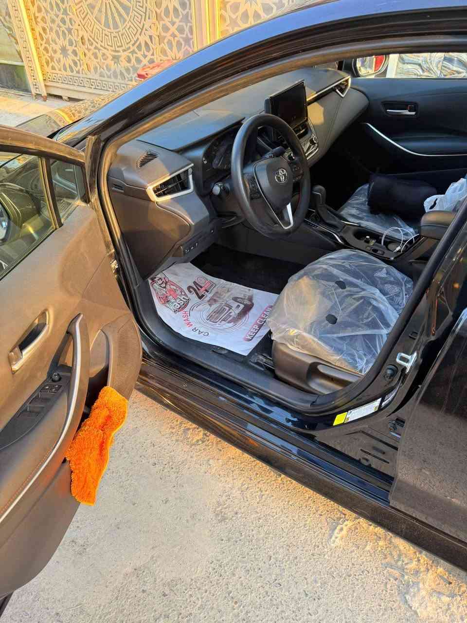 كورلا موديل 2024 SE هايبرد وارد امريكي لون اسود
فول الفول 
مواصفاتها :
شاشه كبيره
بصمه
 انظمه قياده 
كاربلي
تحكمات ستيرن جهتين
بصمه دخول ذكي
تحديد مسار 
قياده ذاتيه 
تحديد سرعه
هندبريك بصمه 
اتو هولد 
السيارة بيه جاملغ وباب فقط حادث امريكا
الاستفسار
***********
