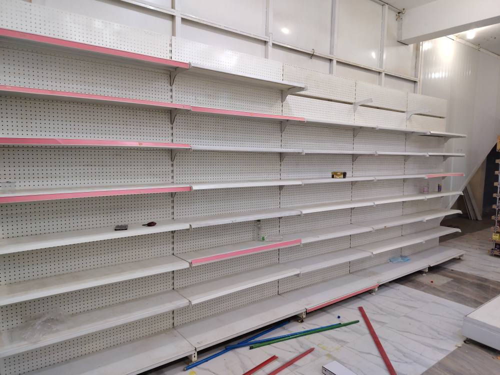 رفوف مع كافة الملحقات للبيع ميسان الأتصال على الرقم *********** عمارة, ميسان
