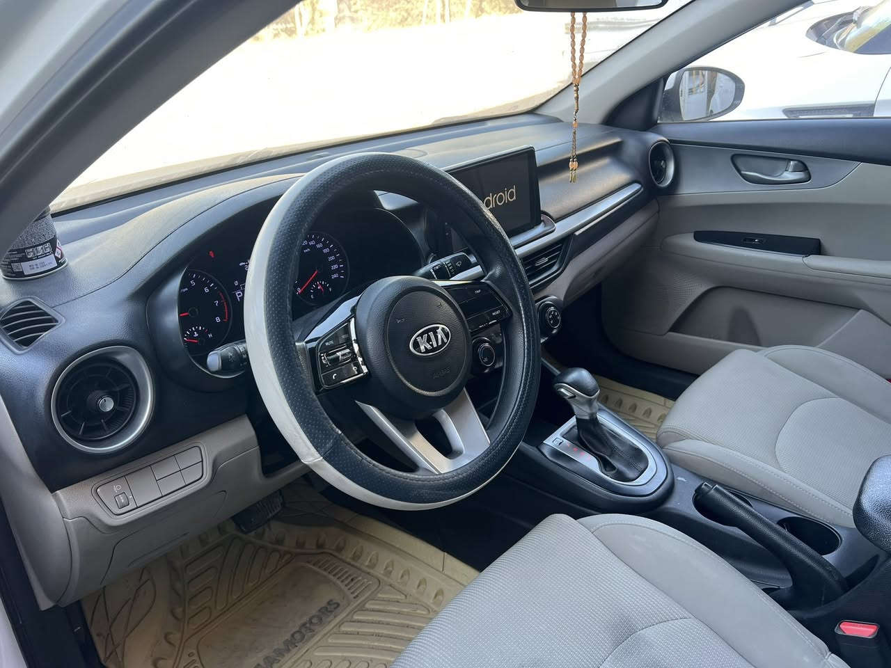 السلام عليكم
سيراتو موديل 2021رقم بغداد الجديد مكفوله من الصبغ@
مكينه 1600 
***********
