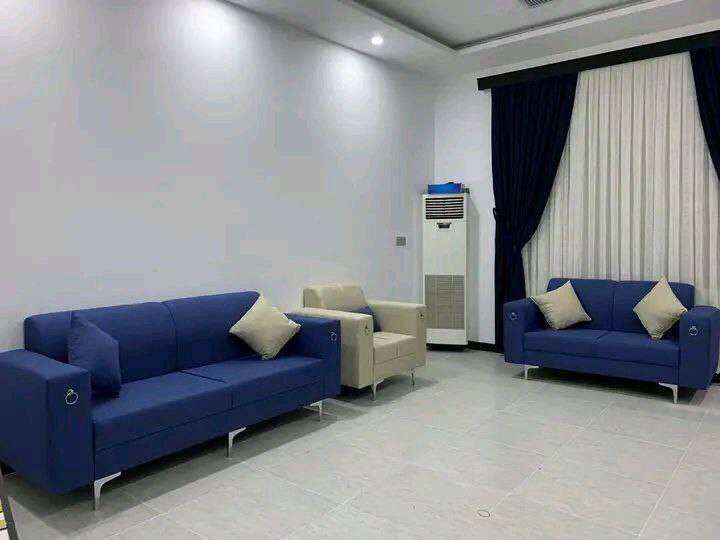 تخم 10مقعد 450
9مقعد ب400
 8 مقعد 390
  7  مقعد 350
6 مقعد ب 325
  5 مقعد قنفه ثلاثيه وكراسي عدد2   300
  5 مقعد ثلاثيه وثنائيه 275 الف

مواصفات الخشب
الظهر /چام روسي 
المقعد /بلوك اسود 
الصدر /خشب مضغوط
الاسفنج / مميز 8سم 
القماش / قديفه
الرجل / حديد
واذا اختار الزبون (كتان) او (وتر بروف)
يصعد (25)
توصيل بغداد مجاني 
اطراف 15
محافظات حسب البعد
معمل 4


**إذا كنت صاحب هذا الإعلان وتريد حذفه لأي سبب، رجاءا أرسل رسالة إلى الدعم الفني**