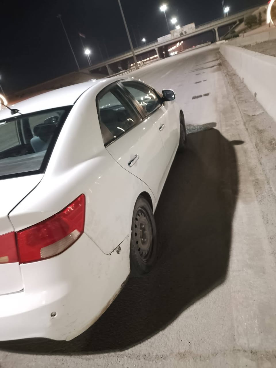 السلام عليكم سيراتو ٢٠١١ سليمانية باسمي تحويل ثاني يوم رقم جديد بيه ضرر جاملغ خلفيات ضرر خفيف كير محرك على فحص تبريد تدفئة كله شغال سيارة جاهزة .. سعر سيارة ب٩٥ وبيه مجال مكان سيارة بغداد ناحية الرشيد أو قرب سريع دوره يوسفية جديد ***********/***********
