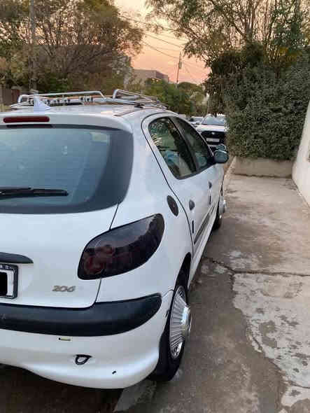 بيجو 206 موديل 2008 مصبوغه احزام مكينه وكير زينات وتبريد شغال كهربائيات كلها شغاله كير اوتوماتيك
سياره سنويه بسمي تحويل ثاني يوم رقم انكليزي جديد
مكاني بغداد الحريه رقم *********** بي واتساب 
سعر 40وبيها حك جيه
