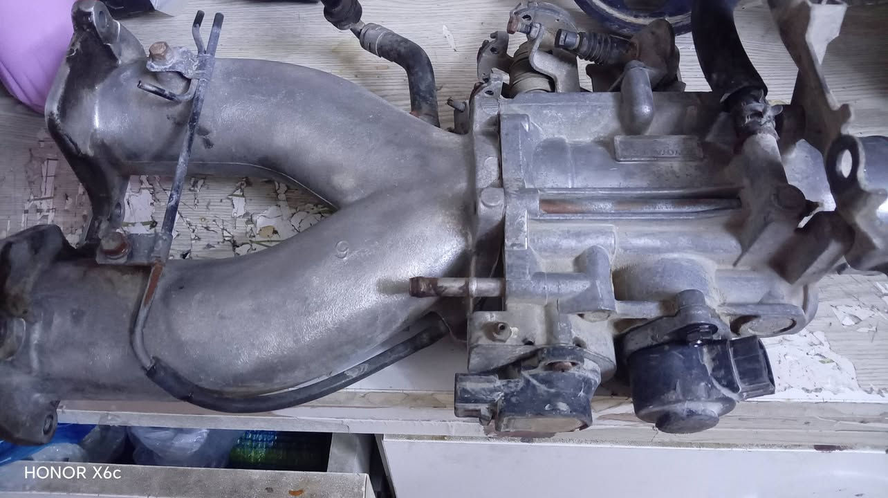 ثلاجه بطه مكينه ٢ ونص شرط الشغل ٧٥ ألف مع التوصيل مكاني بغداد اتصال ***********
