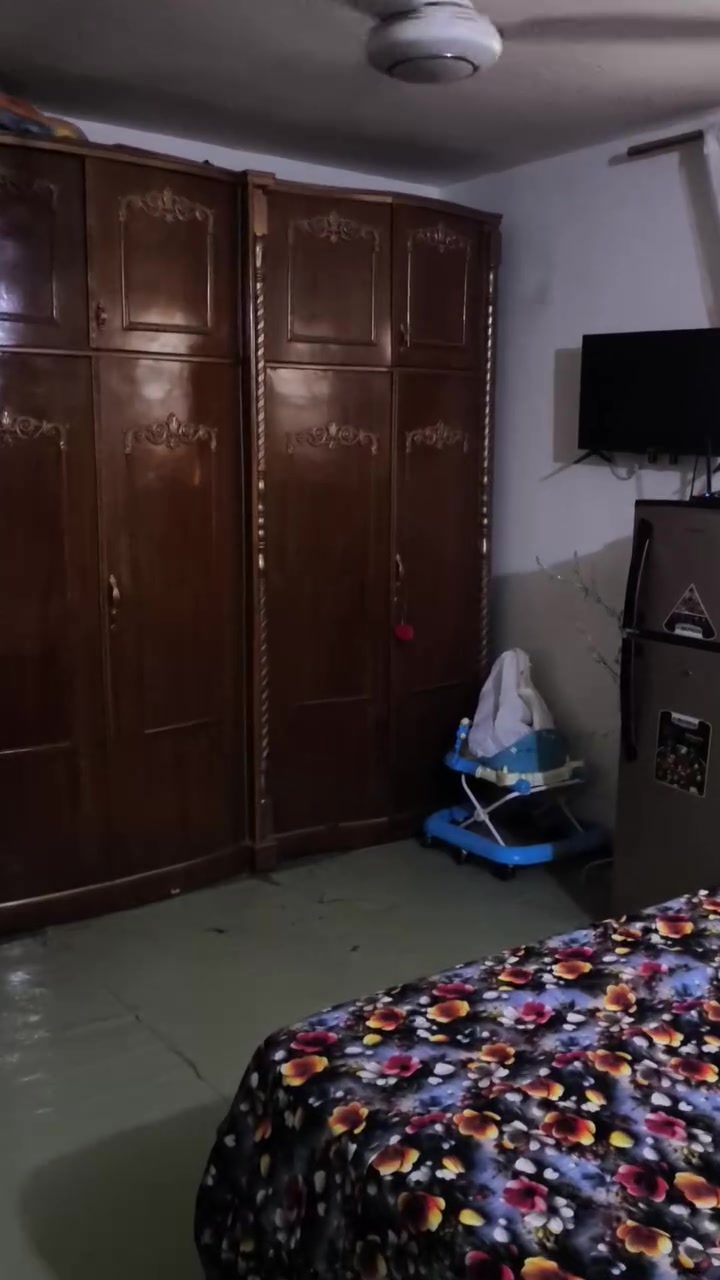 غرفه نوم حطاطه ثقيل للبيع شرط نظافه فول للاستفسار ع الخاص او الاتصال ***********
