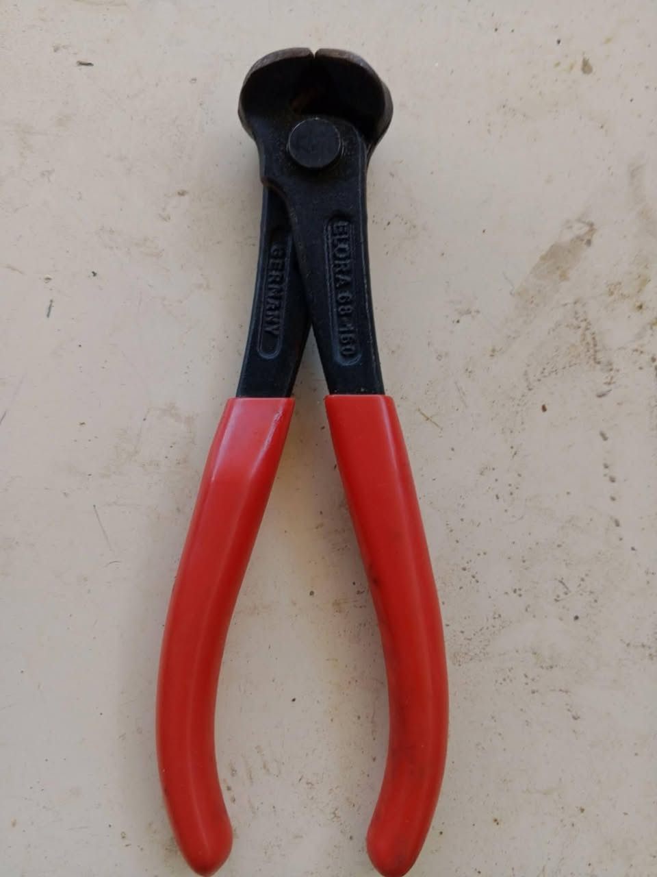 السلام وعليكم للحجز الأصحاب المحلات ولجمل والاستفسار واتساب خط متوفر ***********
