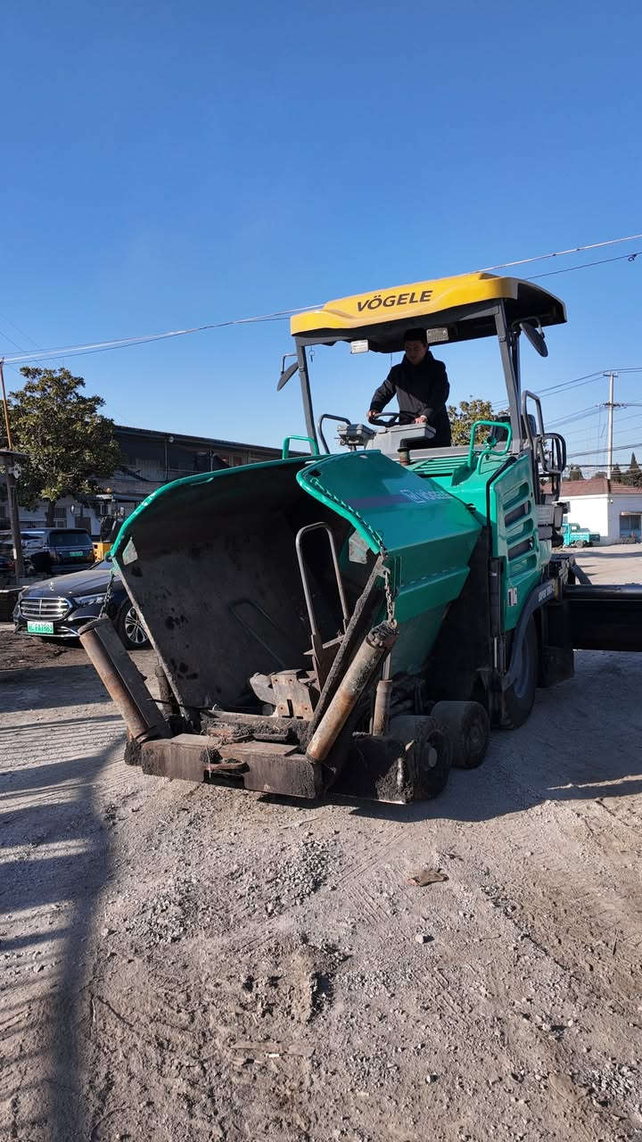 🌟 For Sale: 2016 Vögele Super 1303-3 Asphalt Paver​ 🌟
Looking for a reliable, low-hour paver in excellent condition? Here’s your chance!
✅ Year:​ 2016
✅ Model:​ Vögele Super 1303-3
✅ Working Hours:​ Only 2,000 hrs – lightly used!
✅ Tires:​ Brand new – ready to roll
✅ Condition:​ Very well maintained, no major issues
This machine is perfect for small-to-medium paving jobs, road maintenance, or rental fleets. Runs smoothly, all systems operational, and the fresh tires mean you can start working immediately without downtime.
📍 Available for inspection & test run — serious inquiries only.
💬 DM me or call [Your Phone Number] for pricing & more details.
Don’t miss out on this high-quality paver at a great value!
#AsphaltPaver #VogeleSuper1303 #UsedConstructionEquipment #RoadConstruction #PavingMachine #HeavyEquipmentForSale #ConstructionMachinery #LowHourPaver #InfrastructureEquipment #BuySellMachines #Vogele #AsphaltPaving #EquipmentSales #MachineryDealer


**إذا كنت صاحب هذا الإعلان وتريد حذفه لأي سبب، رجاءا أرسل رسالة إلى الدعم الفني**