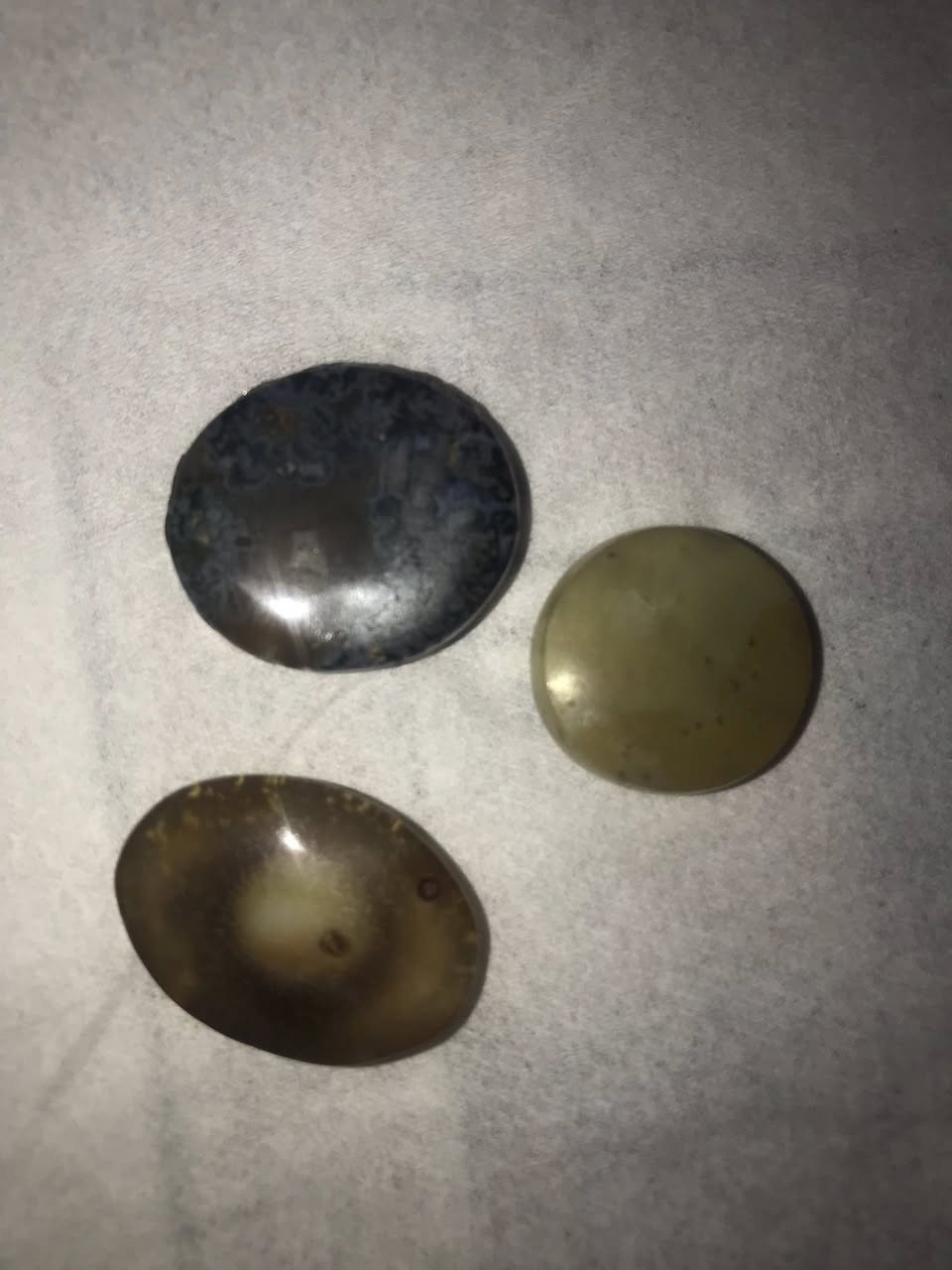 السلام عليكم 

١-عقيق يماني طحلبي 
٢- سليماني احمر هنديه 
٣- جزع بقريه يمانيه

السعر 50 كلهن
 
🚚 توصيل جميع المحافظات


**إذا كنت صاحب هذا الإعلان وتريد حذفه لأي سبب، رجاءا أرسل رسالة إلى الدعم الفني**