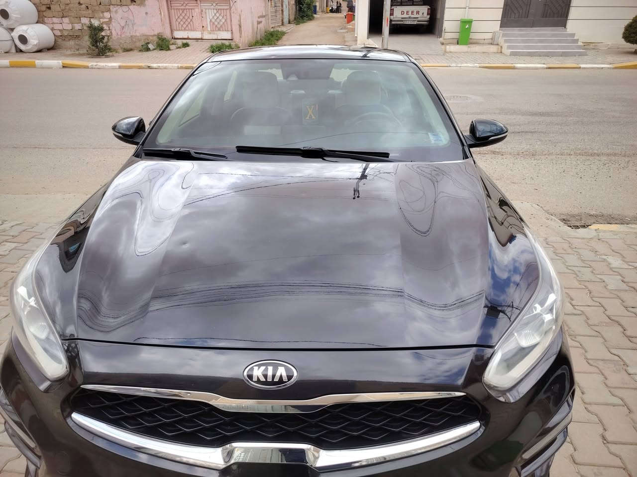 سلام عليكم k3 كي ثري للبيع موديل 2019  لون اسود وارد  امريكي ضرر يسيط
محرك ٢٠٠٠ دوش سيارة جديدة بمعنى الكلمة
مواصفات فول تحكم ستيرن
3 وضعيات قيادة 
كشنات جلد
تحديد سرعة
كامرة دوارة تحكم بالكامرا
عداد سرعة ديجيتال
لايت LED 
شاشة اعطال
تبريد قطعتين مناخي
4 دسكات ايبيسي
اشاير بالمري 
حساس ضغط اطارات
كير طيارة مع شاشة اضاءة للنمر
 6 ايرباك
فول تحكم
رقم بغداد
السعر 140 بيها مجال
مكاني انبار قضاء هيت
للتواصل 
***********
