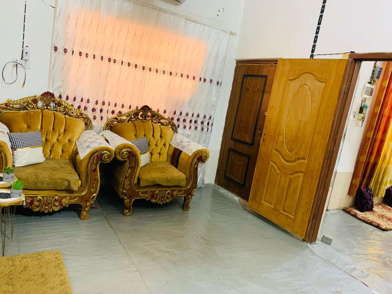 سلام عليكم بيت ركن على الشارعين ..شارع الاسماعيليه الثانيه ..المساحه 100 متر مربع ..يحتوي على غرفه واستقبال وصاله ومطبخ وحديقه صغيره  ‏

السعر 73 مليون وبي مجال

للاتصال 
0773770257


**إذا كنت صاحب هذا الإعلان وتريد حذفه لأي سبب، رجاءا أرسل رسالة إلى الدعم الفني**