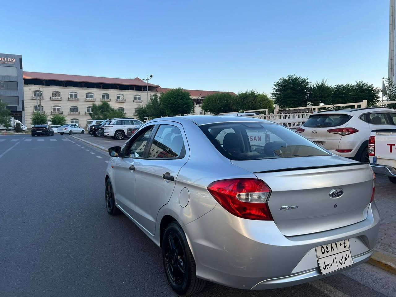 فورت فيگو6واراقه غرامه بئ سبوغ هيچ سبوغي نيا به شه رته گير و مه كينا به شه رته نه كرايته وا بيلاد ي شوغت و ته عديل سا ر د به شه رته *********** سعر 76 هه موي به شه رته سه نه وي به ناوي غؤ ما نه مواصفات شه ريكه ي نيڤايه سفري هه ولير ه شاشا گه ورا يه هه رهه موي به شه رته أربيل, العراق
