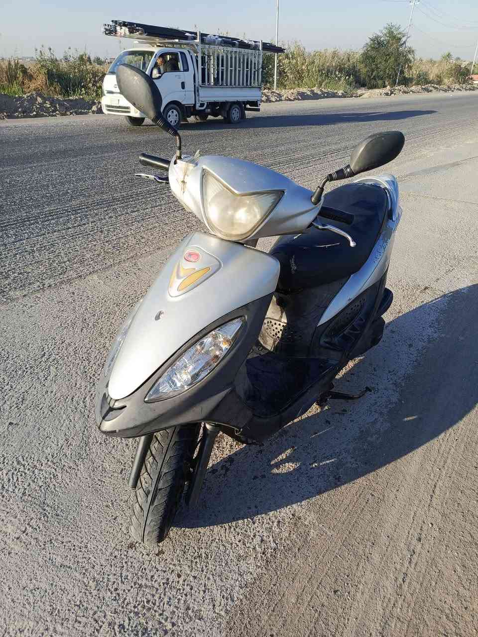 السلام عليكم دراجه كامكو للبيع
V2  كلشي شغال بيها سعر650 وبيها مجال حتلو مراوس بدراجه  عنوان مسيب***********
