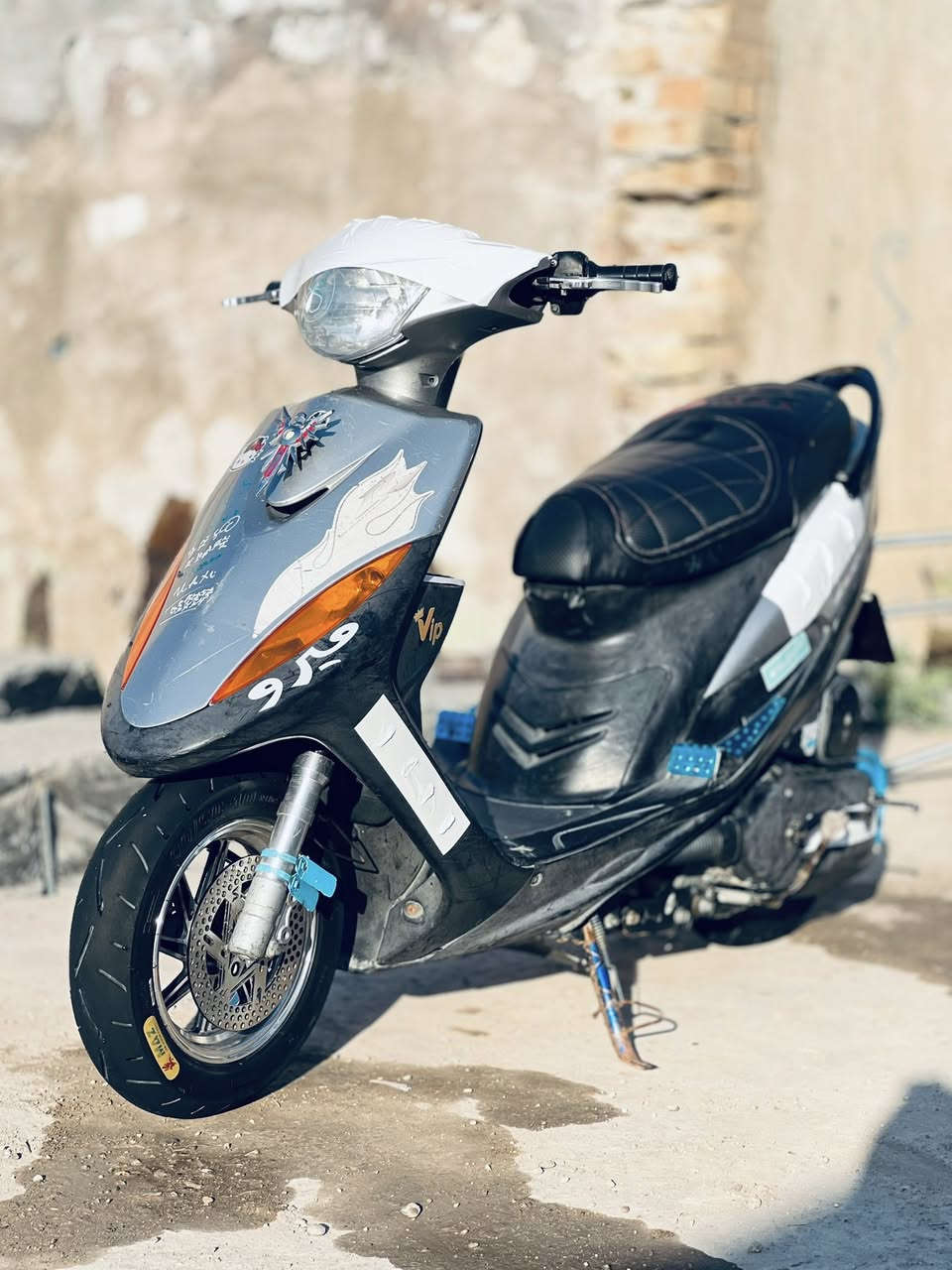 سلام عليكم ماكس عدله للبيع
دراجه مكفوله من طول لطول ماناقصها شي فقط سلف 
وبيها تزويديات حلوه وبسيطه 
يدات بريك اصليه WF
وياله نجمه 🌟 
ستان صفح 7 الوان 
دبل امامي اصلي 
دوسات سمائي 
ملقط + صوندات سمائي 
ملقط دبل 
قبق عمبار اصلي RGS 
اჂ̤ استفسار خاص مفتوح *********** متواجد واتساب
