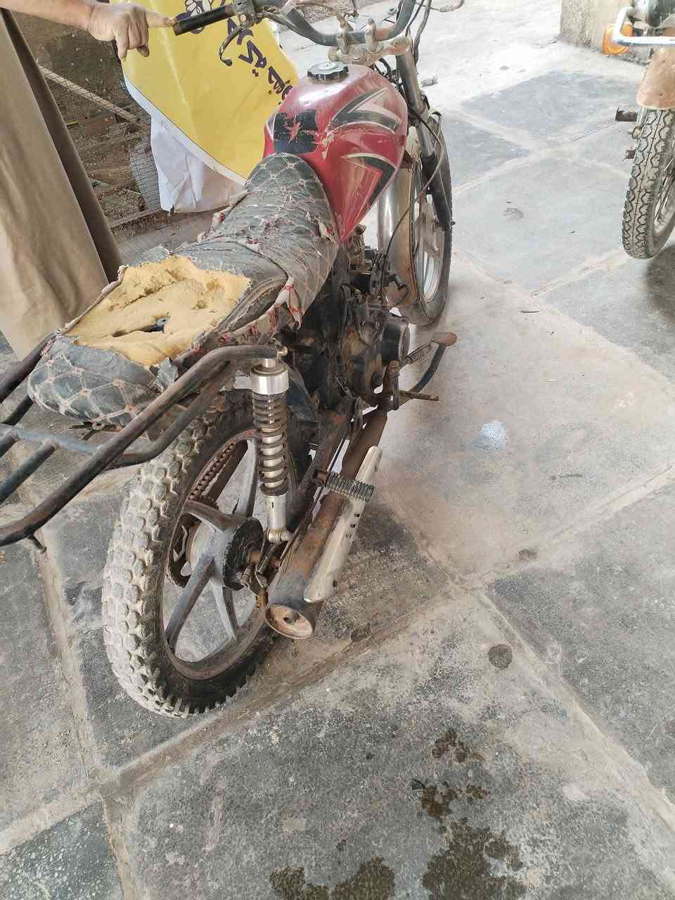 سلام عليكم دراجه شهاب موديل 2019 متروكه عوزه بس بلك وتشتغل السعر ١٠٠ لاف وبيه مجال قليل مكان كوت حي الجهاد
هاذ رقم ***********
