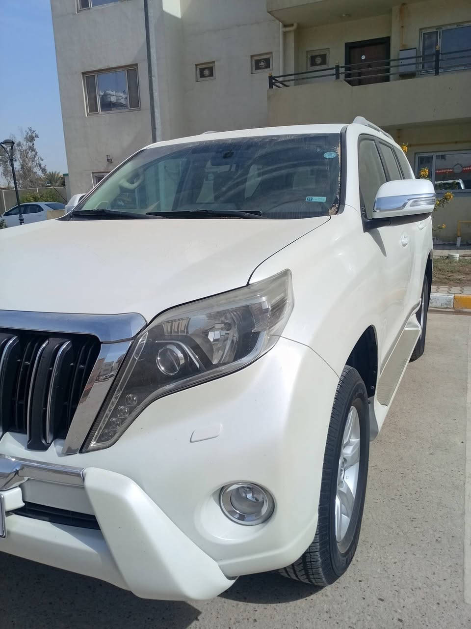 السلام عليكم لاندكروزر برادو ٢٠١٤ للبيع رقم شمالي 
مكينة ٢٧٠٠ / ٤ سلندر ما مفتوحة شركة عامة

سيارة كفالة عامة حتى دعاميات لا بارد ولا صبغ

مواصفات خليجية كشن كهربائي  ٧ راكب ٣ قطع تبريد

مازدات أسود زنون سيارة أحلى من الصور وبأسمي
السعر   ٢٧٠ بيهة مجال 

للإستفسار الاتصال(  *********** )
