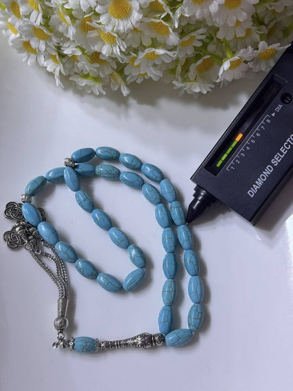 مسبحه حجر الفيروز اهم فوائده
يجلب الحظ والتوفيق ويُبعد الطاقة السلبية

 • يساعد على الهدوء النفسي وتقليل التوتر

 • يعزز الشعور بالراحة والثقة بالنفس

 • إنه حجر للحماية من الحسد والعين

💙 الفوائد العاطفية

 • يساهم في تحسين العلاقات وزيادة التفاهم

 • يهدئ الغضب ويقلل العصبية

 • يساعد على التعبير عن المشاعر بشكل أفضل

🧠 الفوائد العقلية

 • يزيد من التركيز وصفاء الذهن

 • يساعد في اتخاذ القرارات بثقة

 •  أنه يقوي الذاكرة

🩺 الفوائد الصحية 

 •  إنه يساعد في تخفيف الصداع

 • يدعم صحة الجهاز التنفسي

السعر//30الف 🔥🔥والتوصيل مجاني لكل محافظات العراق


**إذا كنت صاحب هذا الإعلان وتريد حذفه لأي سبب، رجاءا أرسل رسالة إلى الدعم الفني**