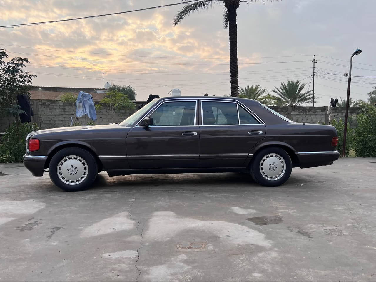 السلام عليكم للبيع السعر ٩٠ 
مكاني بغداد حي الجهاد 
صبغ حزام تبريد شغال كهربائيات شغاله 
موديل ٩٠ اي استفسار اني حاظر 
*********** بغداد, العراق
