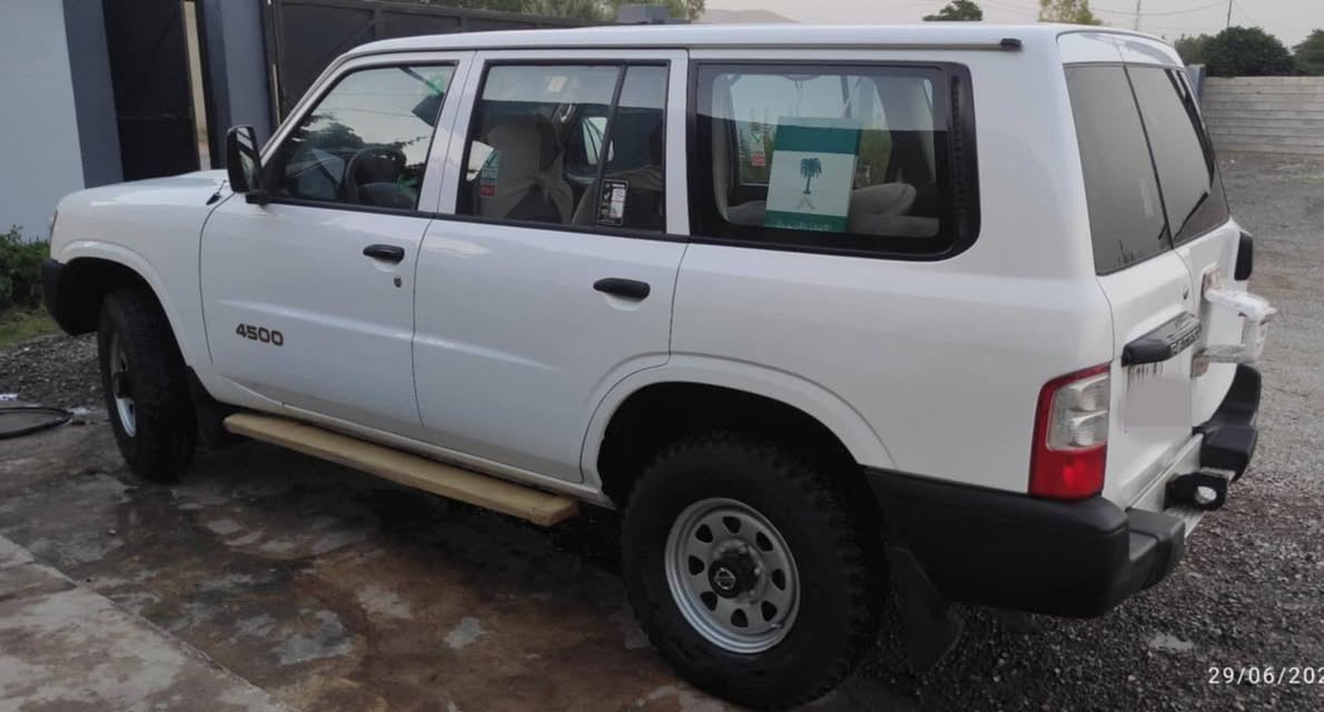 پاترۆڵ مۆدێل2002ناوسپی لۆک..
بێ بۆیاخ و لێدراوی نمونە لەجوانــی گێڕومەکینەو اکسل بەشەرت

ڕەقەم سلێمانی سەنەوی وڕەقەمی نوێیە 

تاقم تایەی لۆک تاقم پێش وکارەبای وتەبرید بەشەرت

بەرەدرگاو ناوەگاعی وتاقم کوشن وناوی لۆکە 

ساڵەنسای بیلاد ناودەری وەک خۆی ماوە،

شوێن چم چماڵ.ژ...م..***********یان***********
