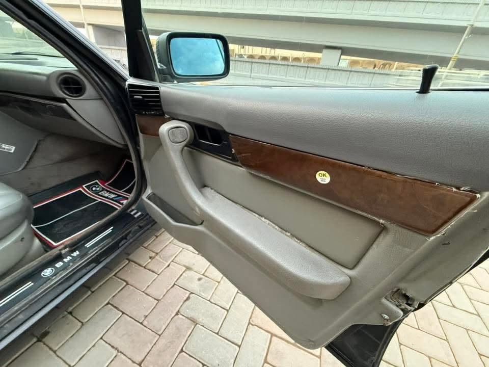 للبيع BMW موديل 1993 رقم اربيل لوجه جديدة  السياره أجمل من الصوره سنويه ناففذه شرط التحويل كهربائيات شغاله كير مكينه اكسل خير من الله حداديه زينه بيه طخه بل بخشم البنيد  ماواصله داخل سياره كاعده حلوه غرفة مخمل فتحه سقف شغاله
بيها هواي تفاصيل  تعال وأحنه بلخدمه 65وبيها مجال


**إذا كنت صاحب هذا الإعلان وتريد حذفه لأي سبب، رجاءا أرسل رسالة إلى الدعم الفني**