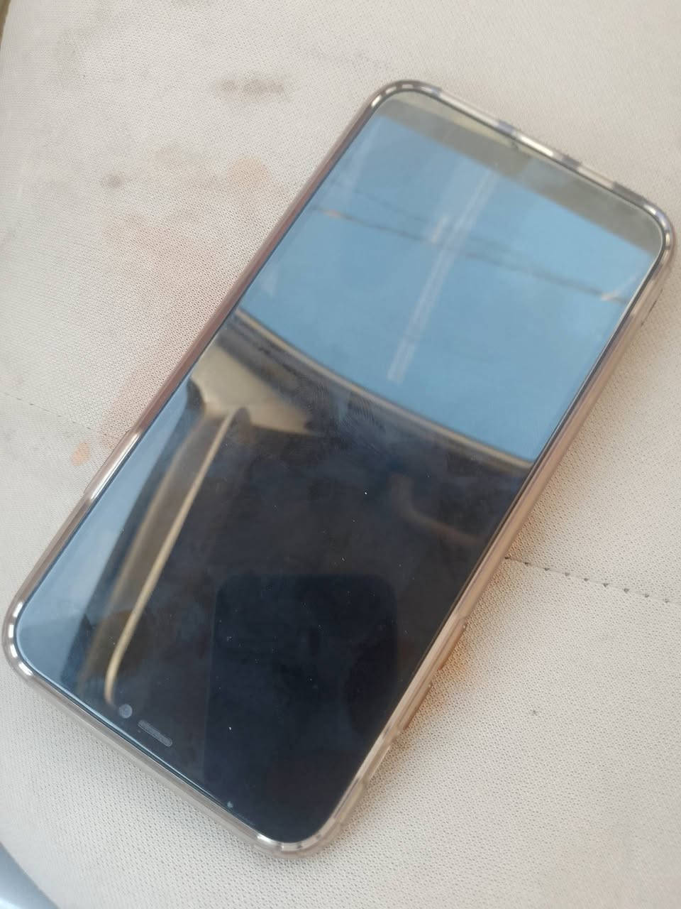 مساء الخير 
ايفون 11برو ماكس مصلح شاشة وبطارية تاخذه عل الوضع هذا قفل 200 مكاني كربلاء

***********
