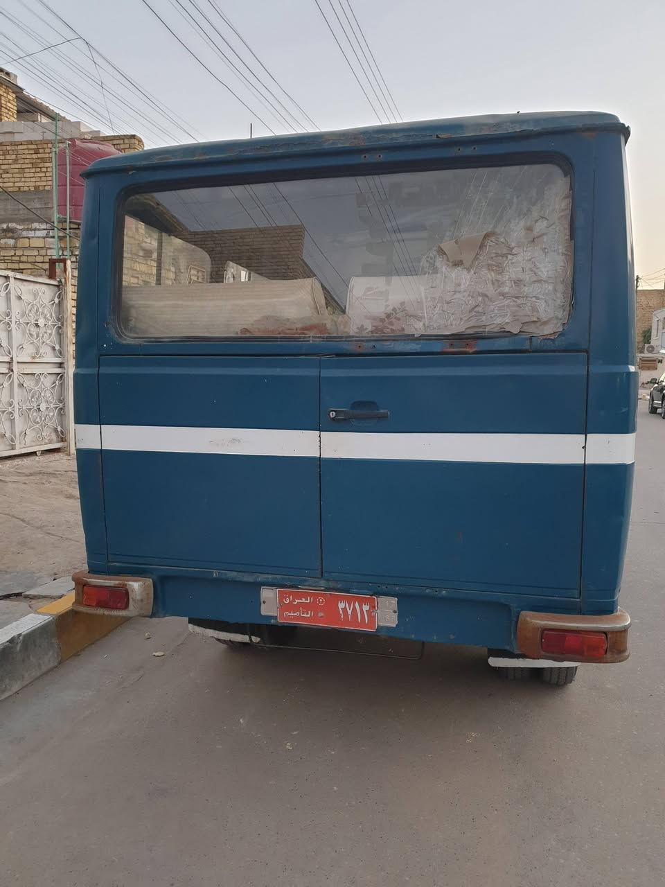 السلام عليكم
سياره للبيع 
مجموعه اخرس جاهزه 
   مكينه على سحك 
اتصل على رقم الهاتف 
***********
