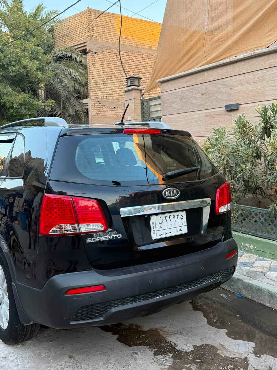 سيارة سورنتو للبيع 
ستة سلندر 
سبعة راكب 
قمارة حديد 
كامرة خلفية 
تبريد ٣ قطع 
اضوية لد ابيض عالي 
سعرها ١٣٠ وبيها مجال 
للاستفسار 
***********

