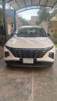 توسان 2024 ماشية 18 الف جديدة جدا فول قمارة حديد داخل ابيض مدوشم درجة ...