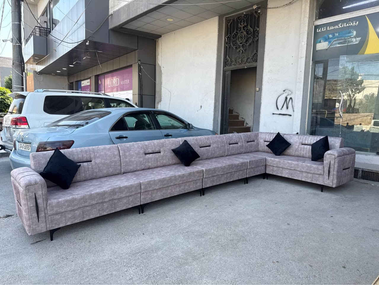 {معرض الاغا يرحب بكم }👋🏻👋🏻
يوجد  📣لدينا ✅جميع فصالات✅ وباسعار مناسبه 

سعر المتر 💵(50) الى💵(75)دولار حسب الفصال 

يوجد استندر . (10)نفر بسعر 💵(290)دولار مع ضمان ( 3 )سنه 💯 خشب واسفنج  قماش وفصال حسب الطلب 
تغليف ديوان مستعمل وتبديل بفصال حديث حسب طلب الزبون 

يوجد تخم (10)نفر. ✅بسعر💵(420$)دولار 

العنوان. 🇮🇶 دهوك  مالطا رقم هاتف :[***********][***********] فايبر +وتساب دهوك, العراق
