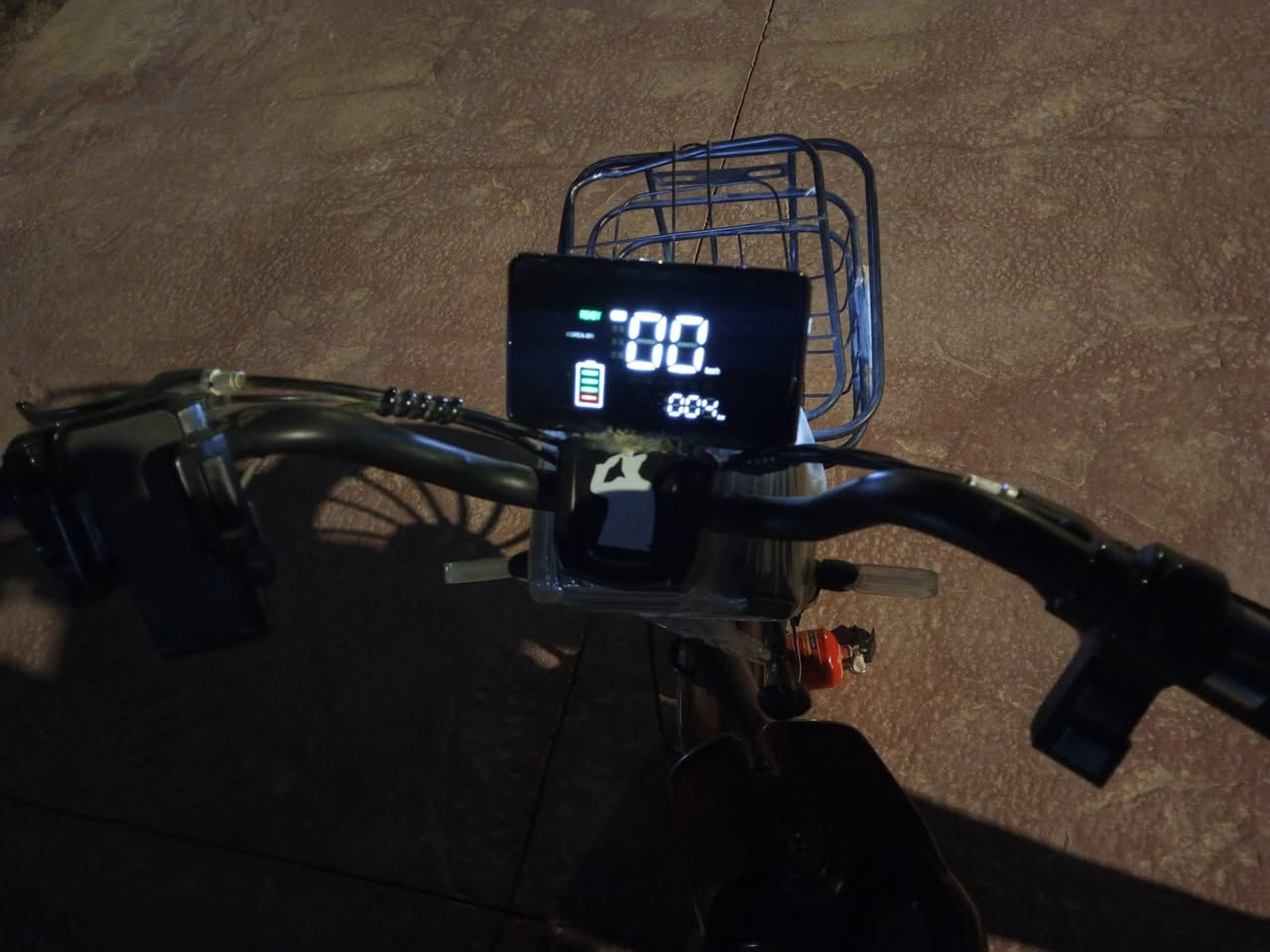 سلام عليكم بايسكل شحن لبيع 
موديل 24  الحر يم مستشفى تركي 
***********
