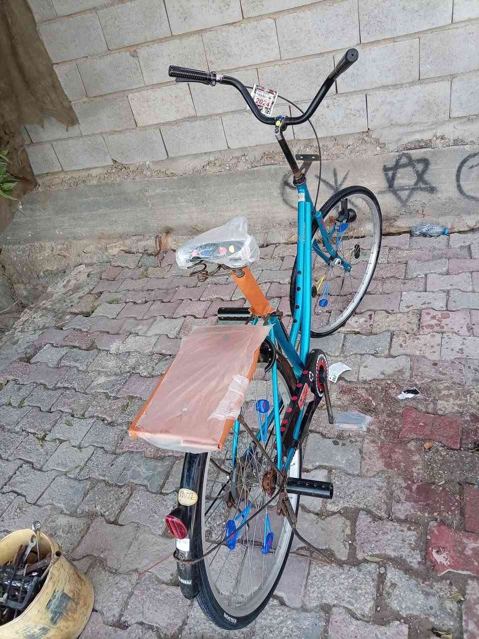 السلام عليكم اريد  بيع  جو السوق السعر 85 وفي مجال البايسكل كامل مكمل موديل 17 مكان سماوه جسر بروبتي


**إذا كنت صاحب هذا الإعلان وتريد حذفه لأي سبب، رجاءا أرسل رسالة إلى الدعم الفني**