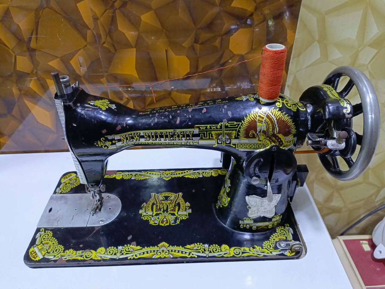 اغراض بيت للبيع نظيفه وشغاله المكان بابل حله شارع الحسينيه قرب صيدليه كمال رقم الهاتف  ***********
