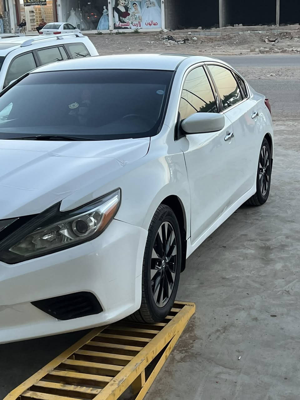 السلام عليكم عندي التما 2017 وارد أمريكي أريده مراوس بتوكسان 2020 اوً2019 والفرق المطلوب حاضر بس يكون معقول السياره كلش جديده ***********
