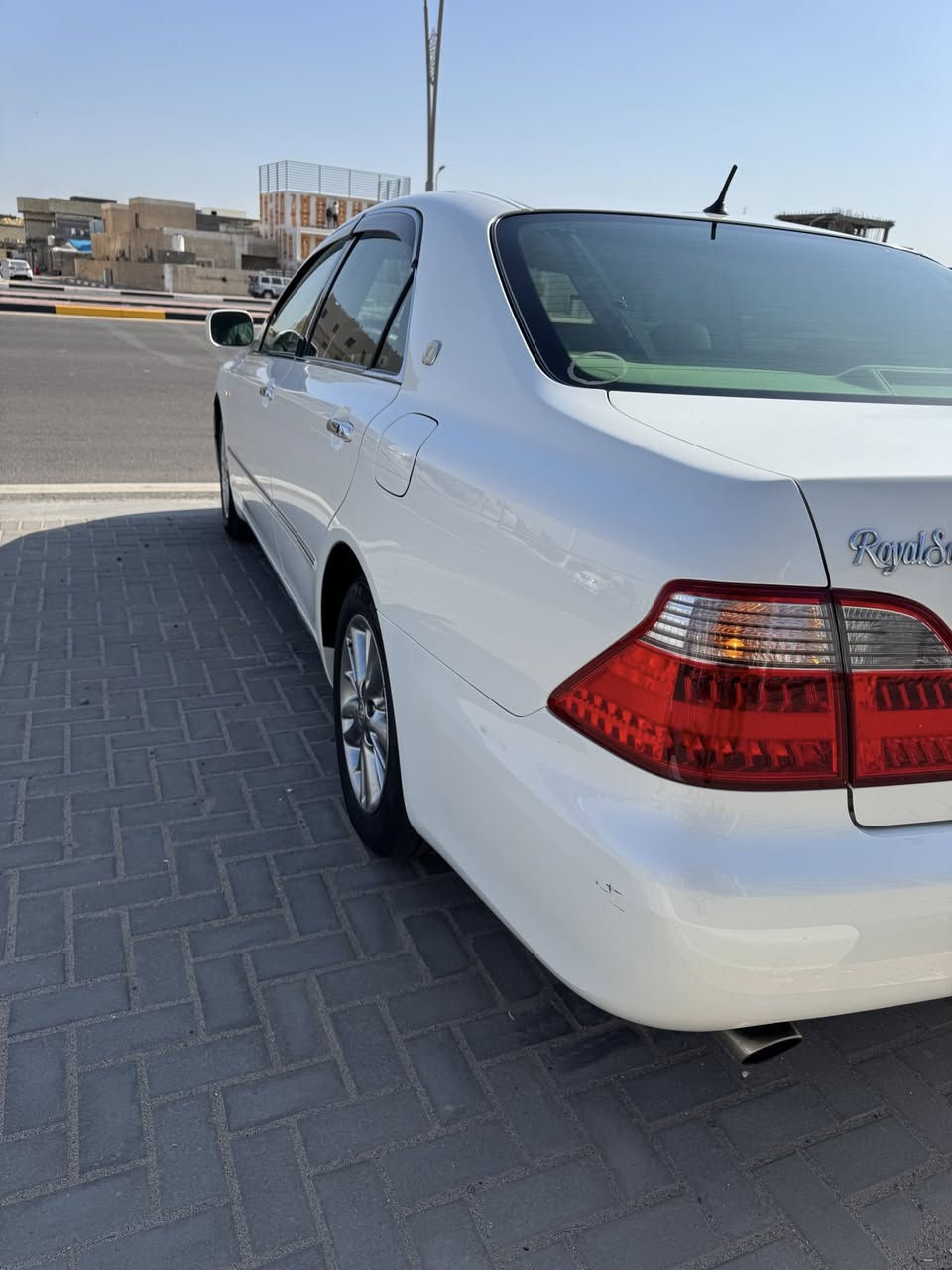 السلام عليكم 

تويوتا كراون ( شاهينه )
موديل 2006
شاصي "180"
السياره مزاد دولة (بصره 14 😎
السياره هزه جديده رقم دولي الارقام قبل اربع ايام شادهن 
السياره كفاله عامه دخول جديد

المواصفات*
محرك 3000 "6 سلندر V6"
تبريد قطعتين 
6 بصمات 
إشارة ترحيب عند الاقتراب
مري شفط 
مثبت سرعة 
لايت دوار كهربائي
كاميرا خلفية بلاد دوار 
كشنات كهرباء 
ويل كب نفطي جديد 
3 دگم 
نظام (VSC+TRC )
مانع انزلاق ABS 
شاشة + ملاحة 
جام 4 اوتو 
باتري جديد 
تخم تاير جديد 
نظام صوتي استريو 
السعر (165) مكان السياره بصره 
للاستفسار ***********
