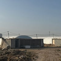 أرض زراعية ٧ دونم • حقول بلاستيكية مغلقة • مولدين كمينز ١٥٠ كيفي