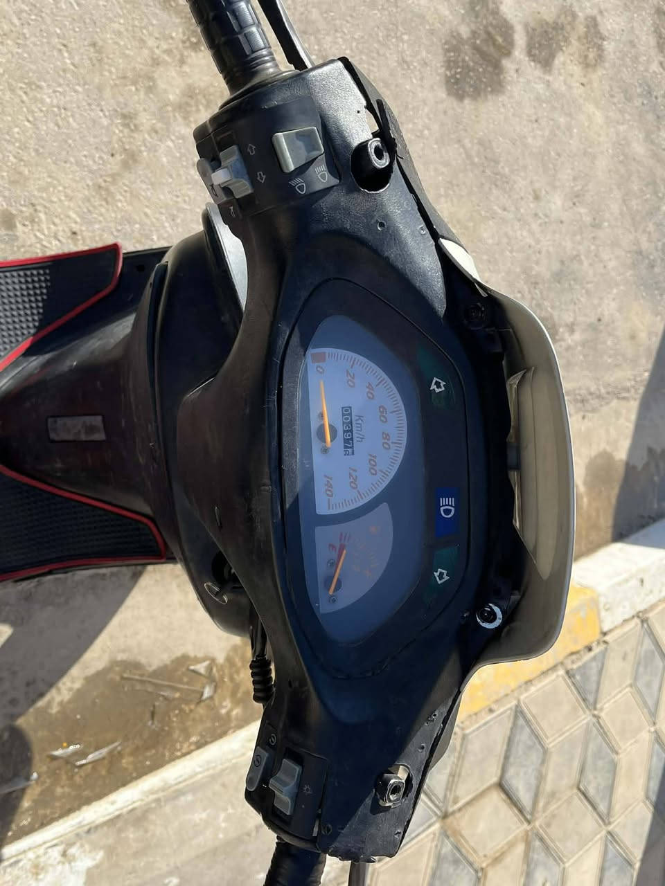 سلام عليكم 
دراجه فراشه للبيع مفتوحه مره وحده غراض كله شركه الخضره AHE  مكينه ناعمه للأخير شلعه شرط تعلك معدل أذا ما تدك 120 ترجع ومخليلك فيديو جوة لمعدلهة كهربائياتهة جاهزه للأخير من سلف من لايتات من أشاير من هورن عددادات كلهة شغاله مال بانزين ومال سرعه مكاني ديوانيه دغاره حي لشرطه قرب اسواق بغداد باقي التفاصيل علق واني اجيك خاص او اتصل ***********
