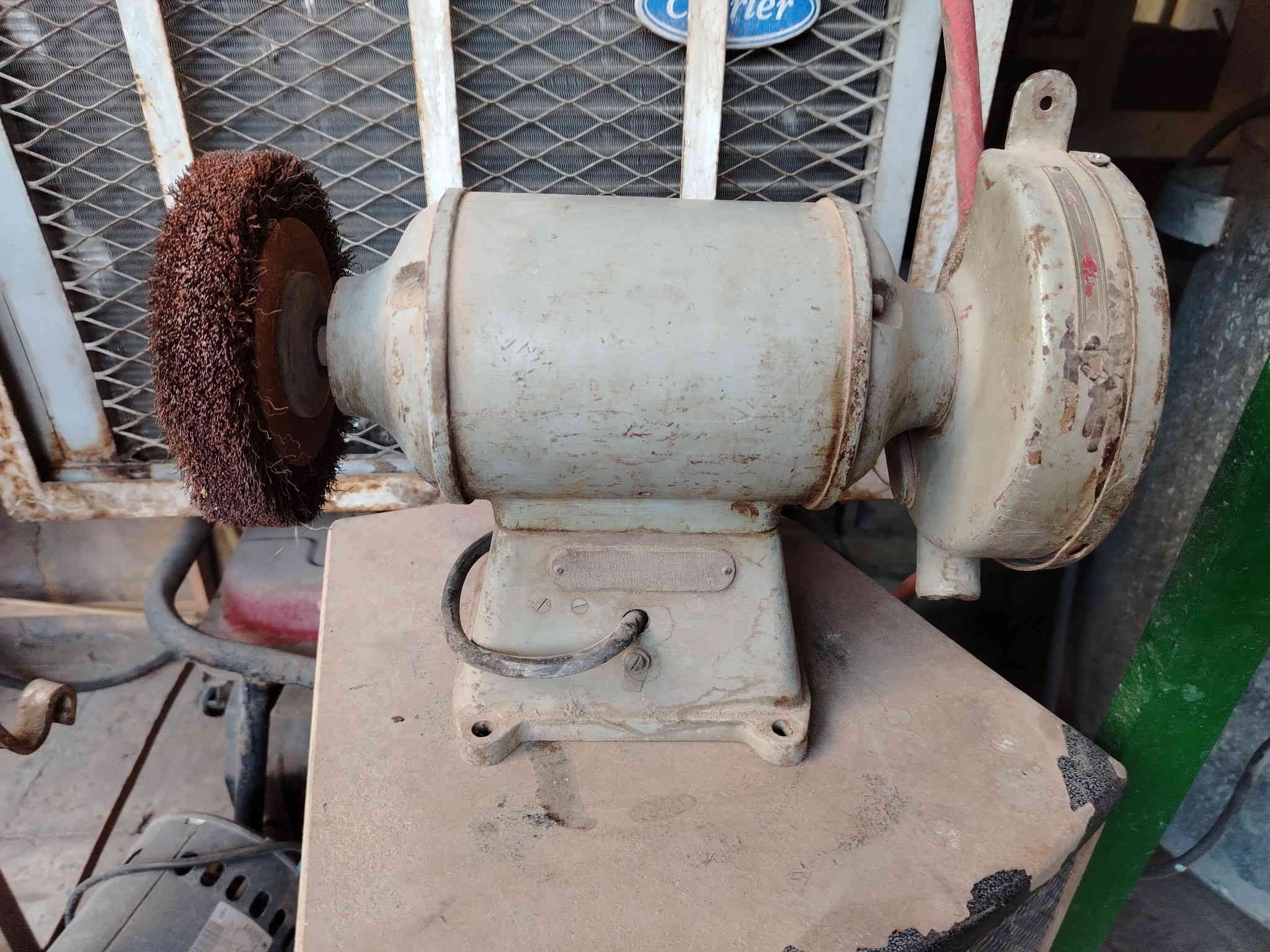 السلام عليكم
كوسرة للبيع
نضافة عالية 
حجم 6انج
السعر 180 الف
العنوان بغداد
الحبيبية
***********
يوجد توصيل
