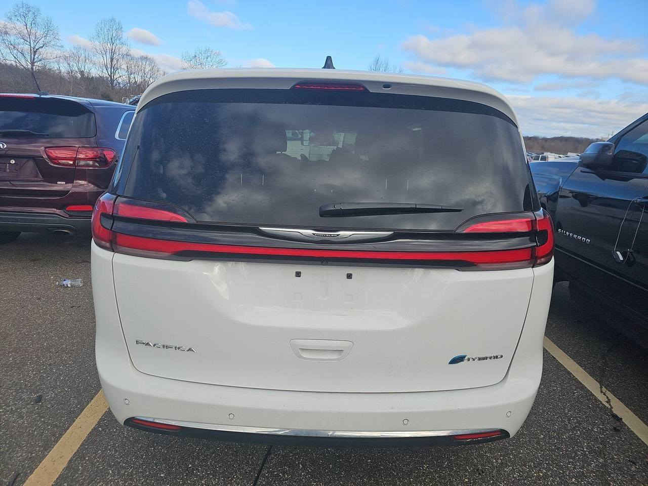 السلام عليكم 
باسفيكا 2023 هايبرد رقم بغداد بسمي
محرك 3600 كهرباء وبانزين
ماشيه 60  ميل 
مواصفات تورنك L 
ابواب كهرباء
جنطه كهرباء
تشغيل عن بعد
شاشه كامره
كراسي كهرباء وجلد
وباقي مواصفات التورنك معروفه
مكاني بابل القاسم
***********
السعر 21500$
