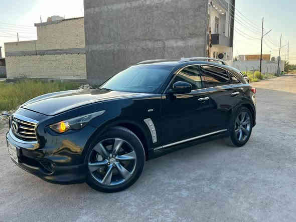 انفنتي اف اكس 35 موديل 10 خليجي صبغ نص جاملغ امامي عكس السايق فقط وتكحيل بالباب بارد مكانين بسيطات مواصفاتها معروفة فول 1/1 السعر 110 متوازي ع بيعتها
رقم اربيل دولي بسمي 
***********
