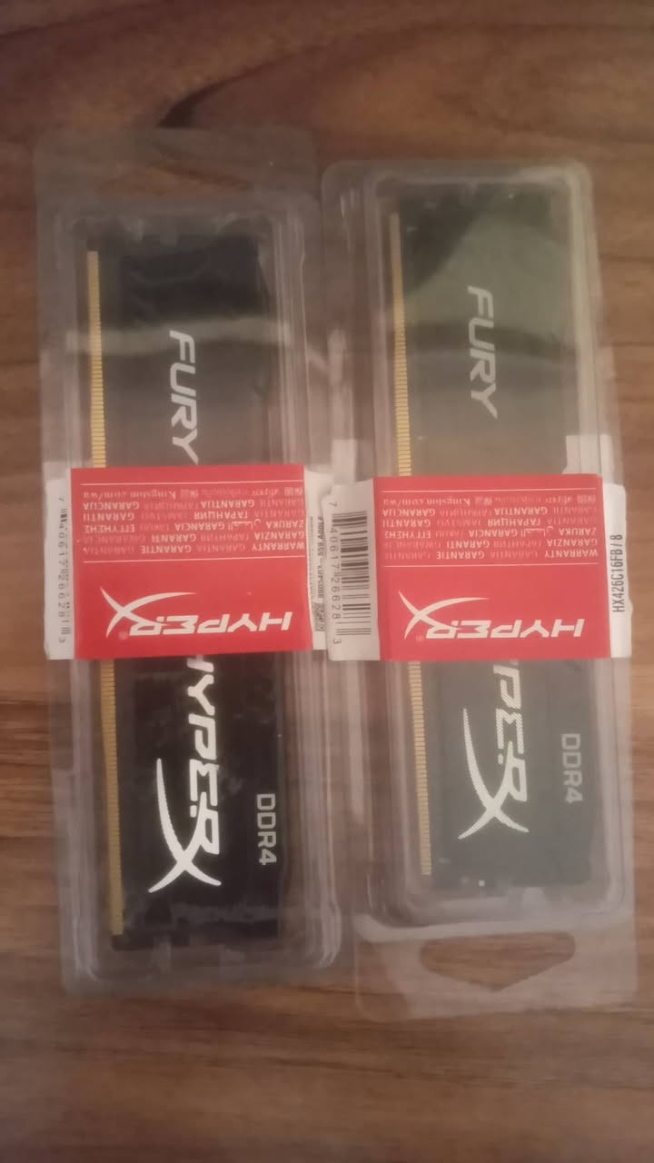 المعالج
Ryzen 5 3400g يحتوي كرت مدمج
السعر 85 الف

الرامات hyperX fury 
8×2 
سرعة التردد 2666ghz قابل لكسر السرعة
السعر 90 الف

اذا تاخذهم ثنينهم ب170 الف
التوصيل 5 الآف لجميع محافظات العراق


**إذا كنت صاحب هذا الإعلان وتريد حذفه لأي سبب، رجاءا أرسل رسالة إلى الدعم الفني**