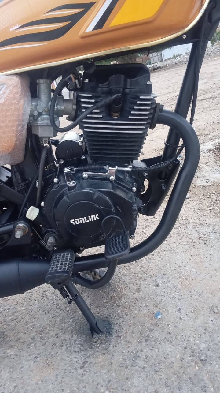 سلام عليكم دراجه ايراني سونك موديل 25 مكفوله كفاله عامه اوراق صولي مكان بغداد كماليه سعر 650 رقم ***********
