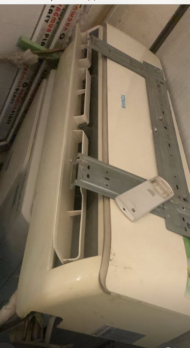 سبلت كنتوري ٣ طن
٤٠٠ الف قفل
سبلت ٢ طن 
٢٢٥ قفل


**إذا كنت صاحب هذا الإعلان وتريد حذفه لأي سبب، رجاءا أرسل رسالة إلى الدعم الفني**