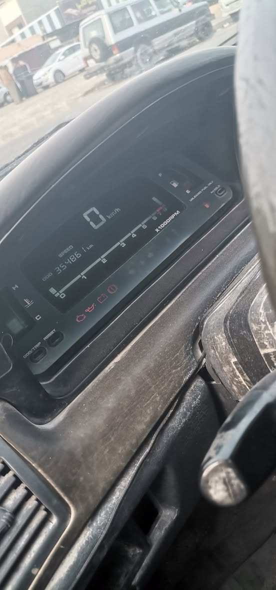 سلام عليكم سيفيا موديل 1993 مكفوله من ضربه القويه وشواصي واللغود كير ومحرك لا تنقيص ولا تبخير صدر جديد باتري جديد سياره جاهزه سعر 28 للإستفسار ***********  ***********
