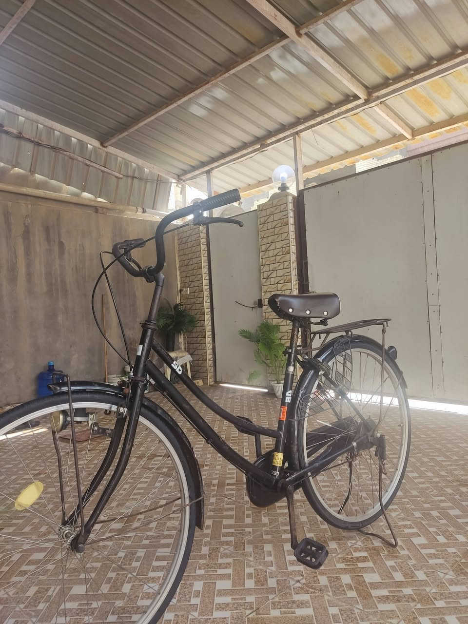 السلام عليكم 
بايسكل 27 للبيع 
السعر 90وبي مجال قليل 
المكان محاويل حي 17

***********
