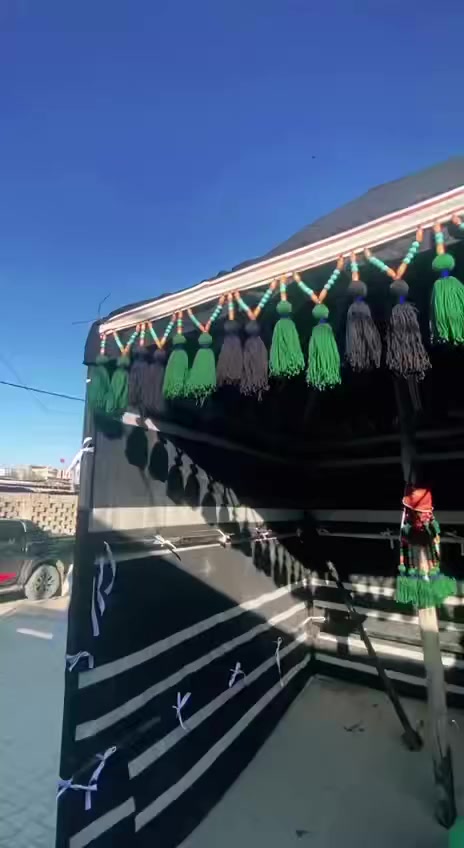 سلام عليكم خدام الحسين 
خيمه كامله  حديد وقماش
لبيع رتفاع 3
نزال3 عرض5
حديد ثقيل واحد وربع 
نشره كراكيش5متار
ونشره ام3متار قطعتين


**إذا كنت صاحب هذا الإعلان وتريد حذفه لأي سبب، رجاءا أرسل رسالة إلى الدعم الفني**