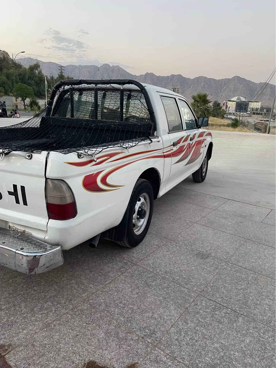 مسته ر بوشى به خ موديل 2004 ئارم پلاستيك هه ولير كه ميك سبوغى هه يه هه موگيانى به شه رت 
بو په يوه ندى ***********
شوين چوارقورنه رانية, السليمانية
