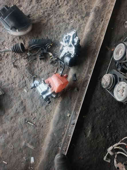 السلام عليكم اخوان من رخصه الادمن طبعا عندي السياره كيو كيو تفصيخ اي واحد يحتاج اغراض من عندها انا بالخدمه مكان الدوره بغداد ابو تشير مكينه وكيرخير من الله. ***********
