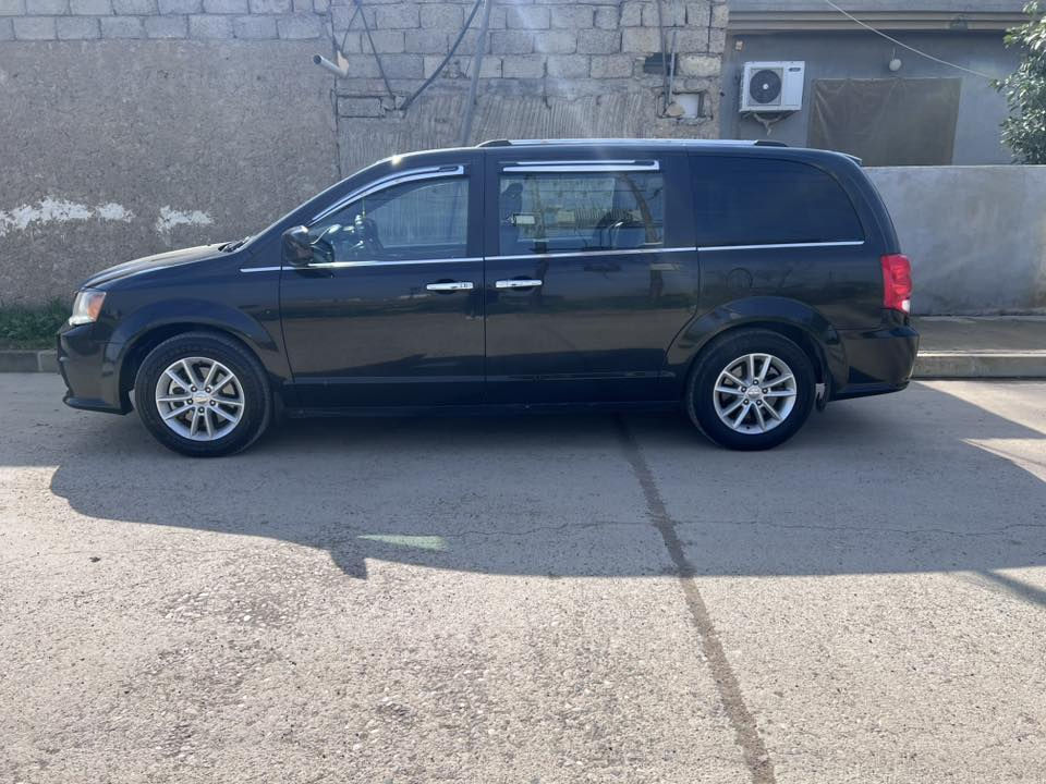 دوج كارفان موديل 2020ضررقطعتين جاملخ خلفي وباب سلايت فقط بدون دواخل رقم اربيل *********** هزة سنوية جديدة
