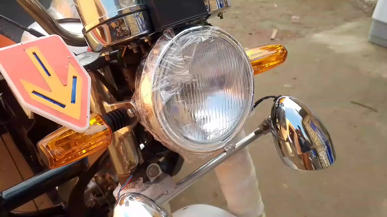 سلام عليكم ستوته للبيع اوراق كامله مديل 12او بديهه21ولباقي كله 25 مكينتهه تفيلس مافيلسه الستوته حلوه او مرتبه مثل ماتشوف بل صوره كدامك مانقصهه شي جاهزه مكاني شطره شراي تعال خاص او انتصل*********** او بخدمتك
